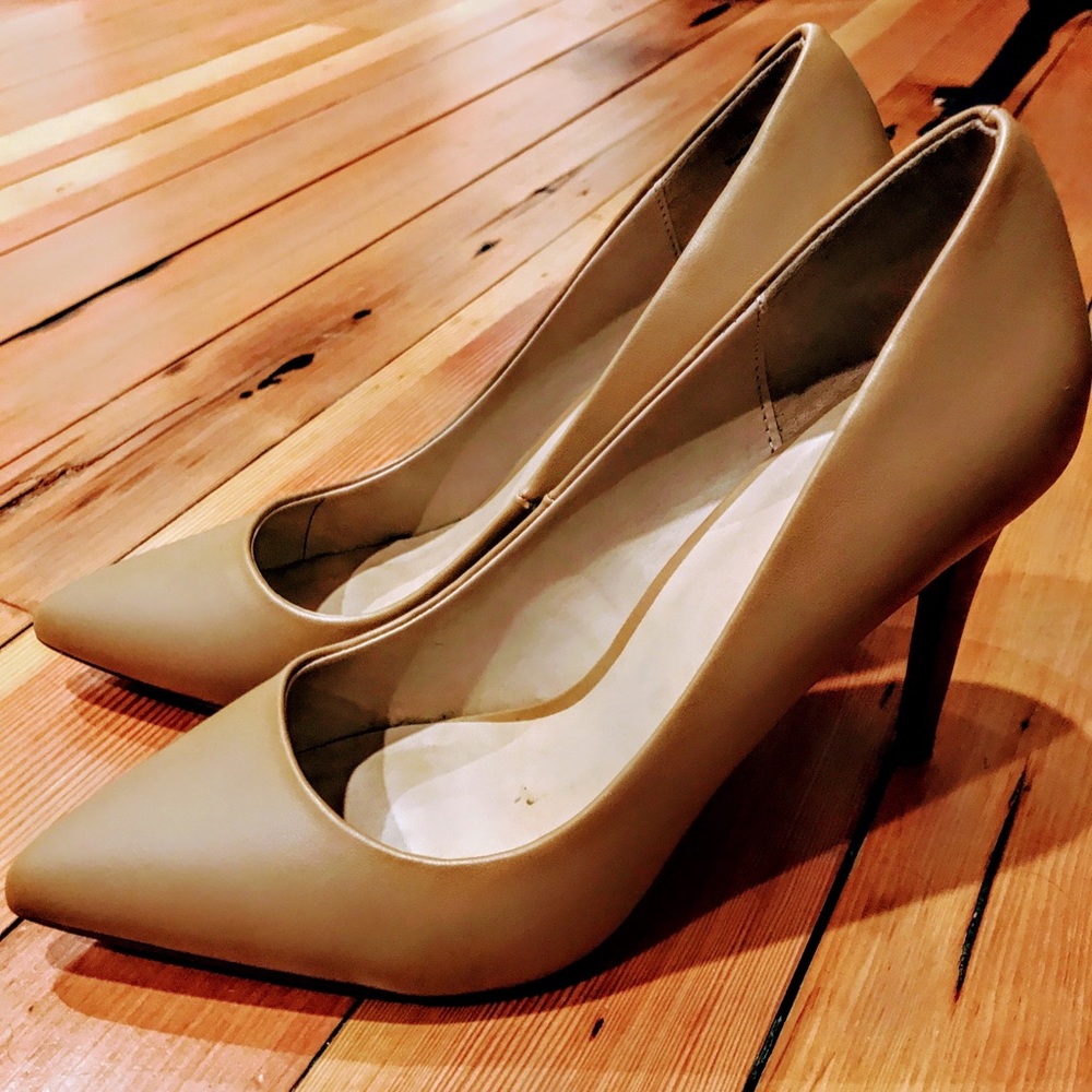 Nude Heel Pumps, Classic and Versatile